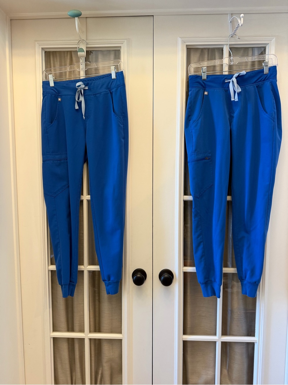 2 XS Royal Blue Women’s Figs Scrub Zamor Joggers 1 set FLAWED